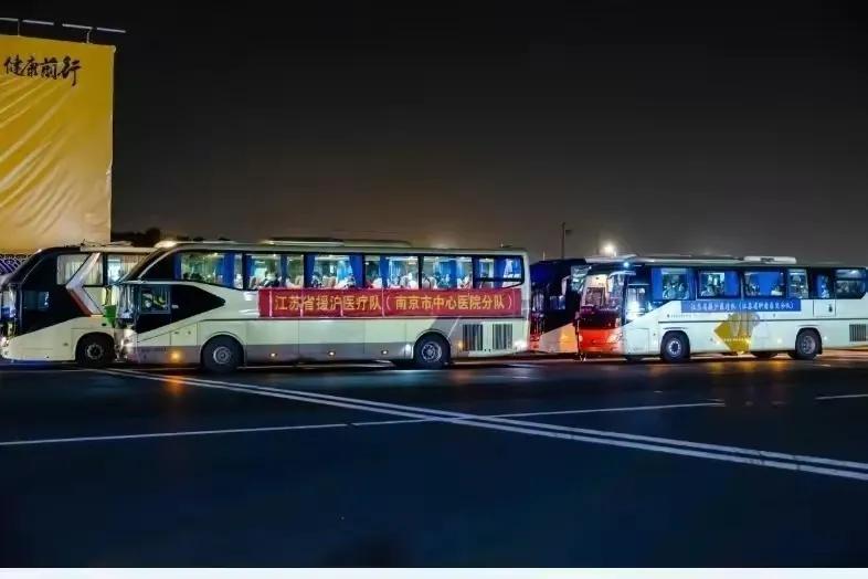 兩大好消息：即将交付國(guó)産(chǎn)大飛機首飛成功，大批江蘇醫(yī)護撤離上海